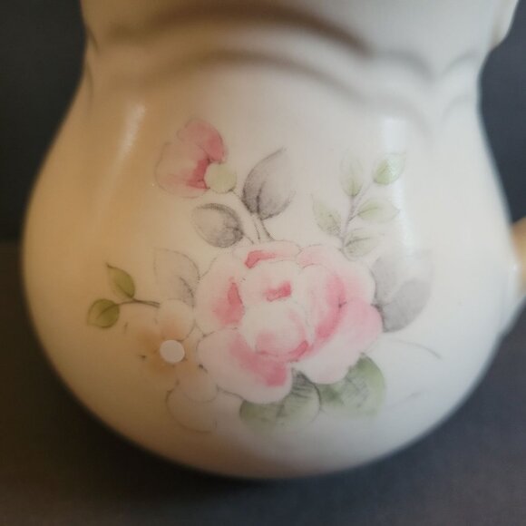 Vintage Pfaltzgraff Tea Rose Ivory Floral Cream Pitcher 4.5" Tall - Picture 2 of 6